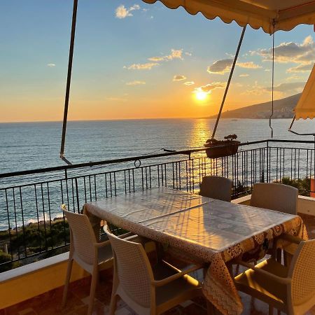 Sina Apartments Sarande Bagian luar foto