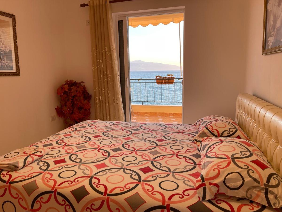 Sina Apartments Sarande Bagian luar foto