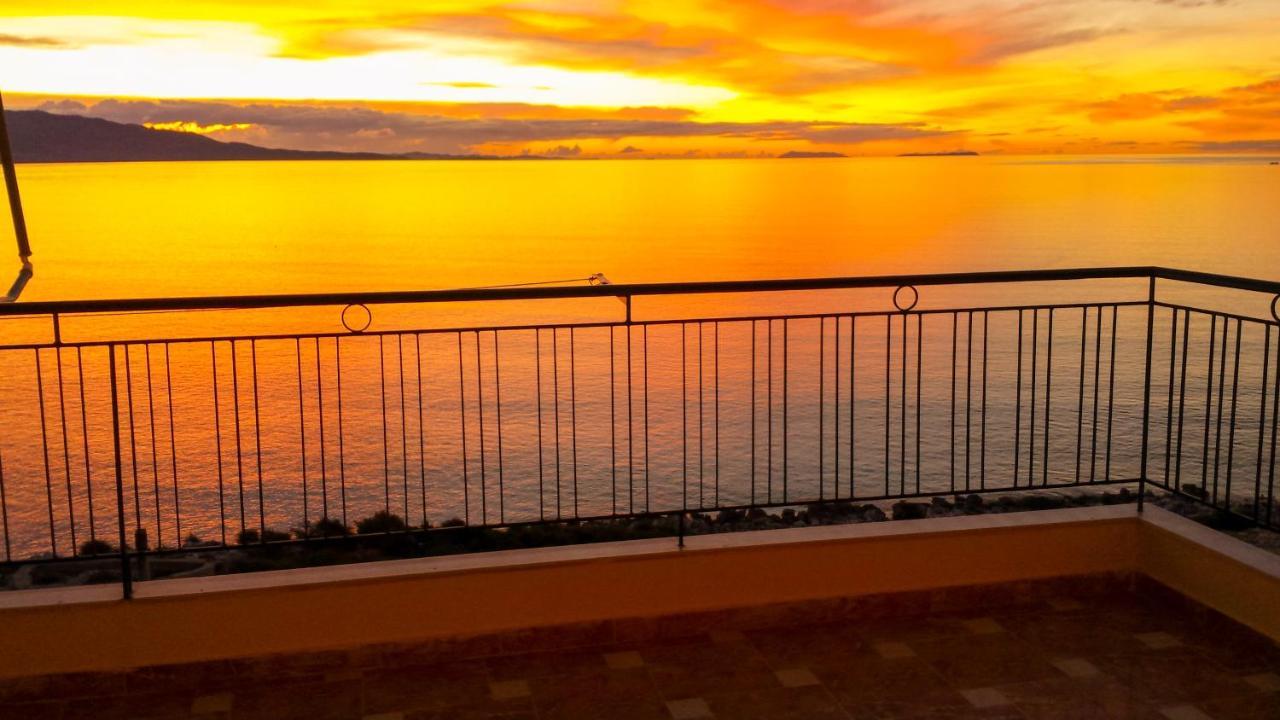 Sina Apartments Sarande Bagian luar foto